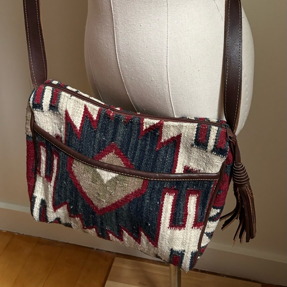 Kilim wool and leather crossbody shoulder bag, western Aztec vintage, pristine - Picture 4 of 6